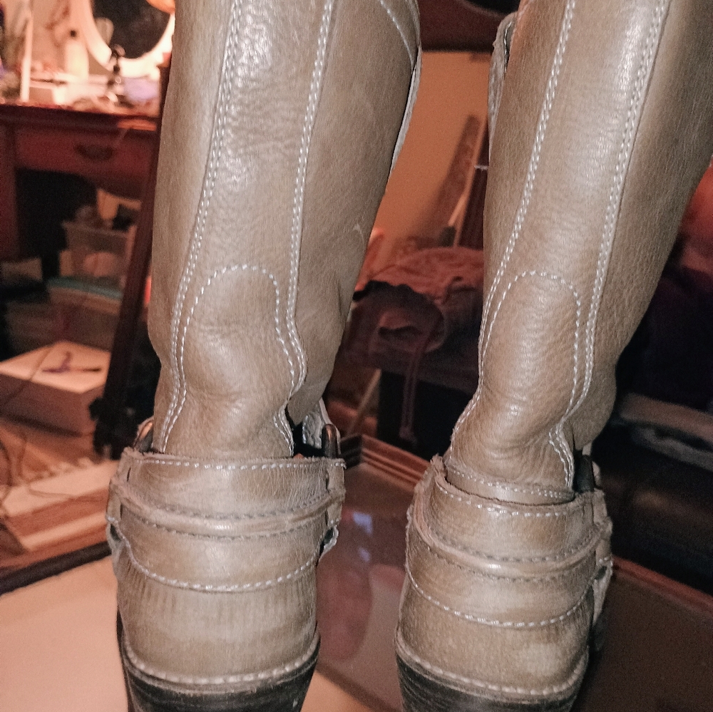 Frye Brand Boots , Leather, "Carmen" Grayish , Tan, Boots! - Picture 12 of 14